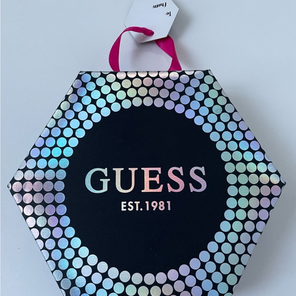 Guess Women’s Gold Tone Heart Shape Slider Bracelet & Earrings Set NWT - Picture 2 of 2